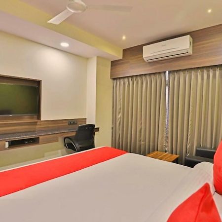 Genx Surat By 1589 Hotels Palsana  Экстерьер фото