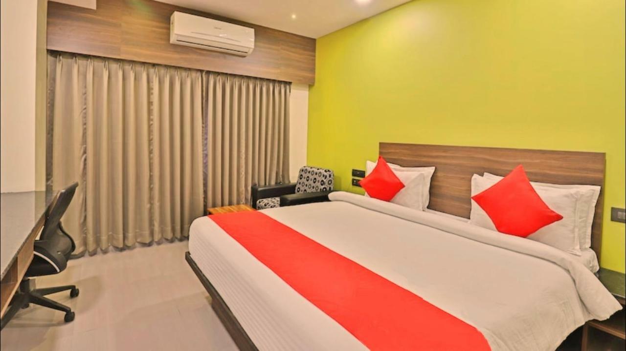 Genx Surat By 1589 Hotels Palsana  Экстерьер фото